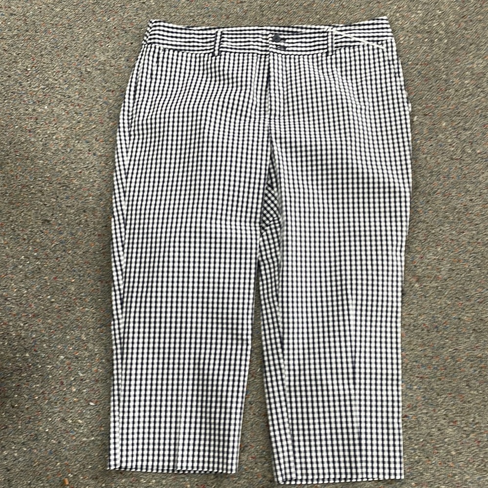 Woman’s capris Chaps size 14